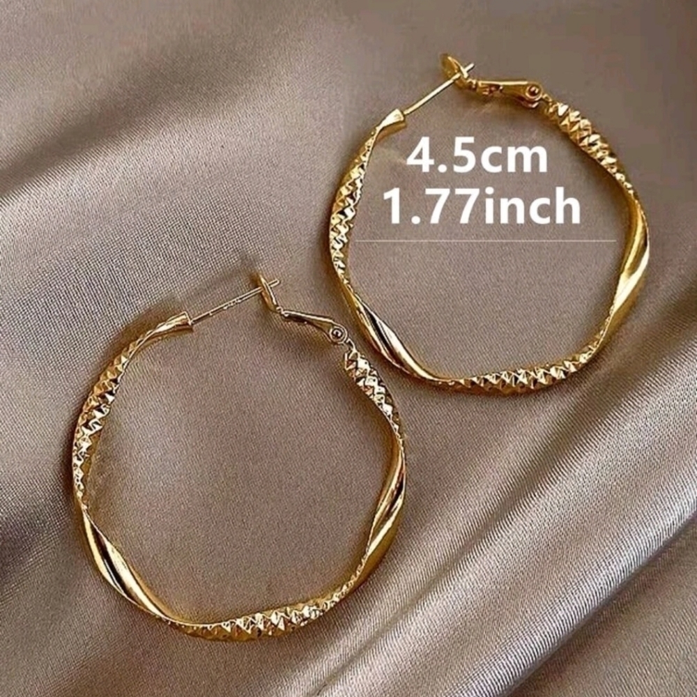 Gold plated Twist Hoop Fashion Earrings - Picture 2 of 3